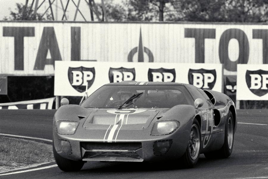  Ford GT40 (Mk II) 1965 года  (фото 67 из 118)
